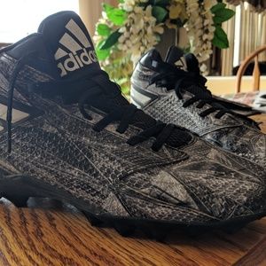Mens football cleats